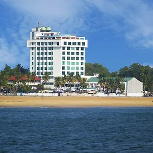 https://the-quilon-beach-hotel-and-convention-center.kerala-hotels.net